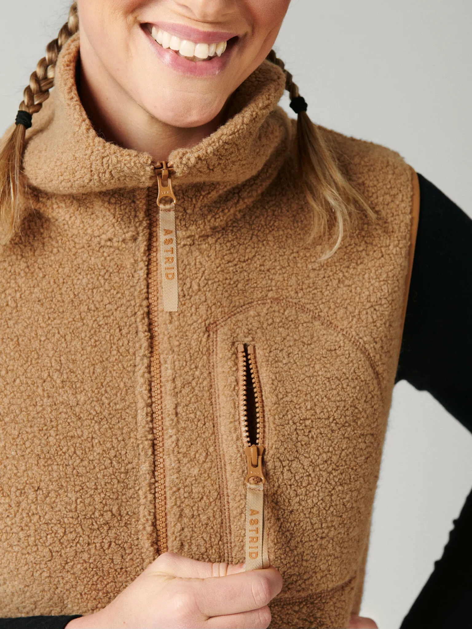 Minna Wool Fleece Vest Camel