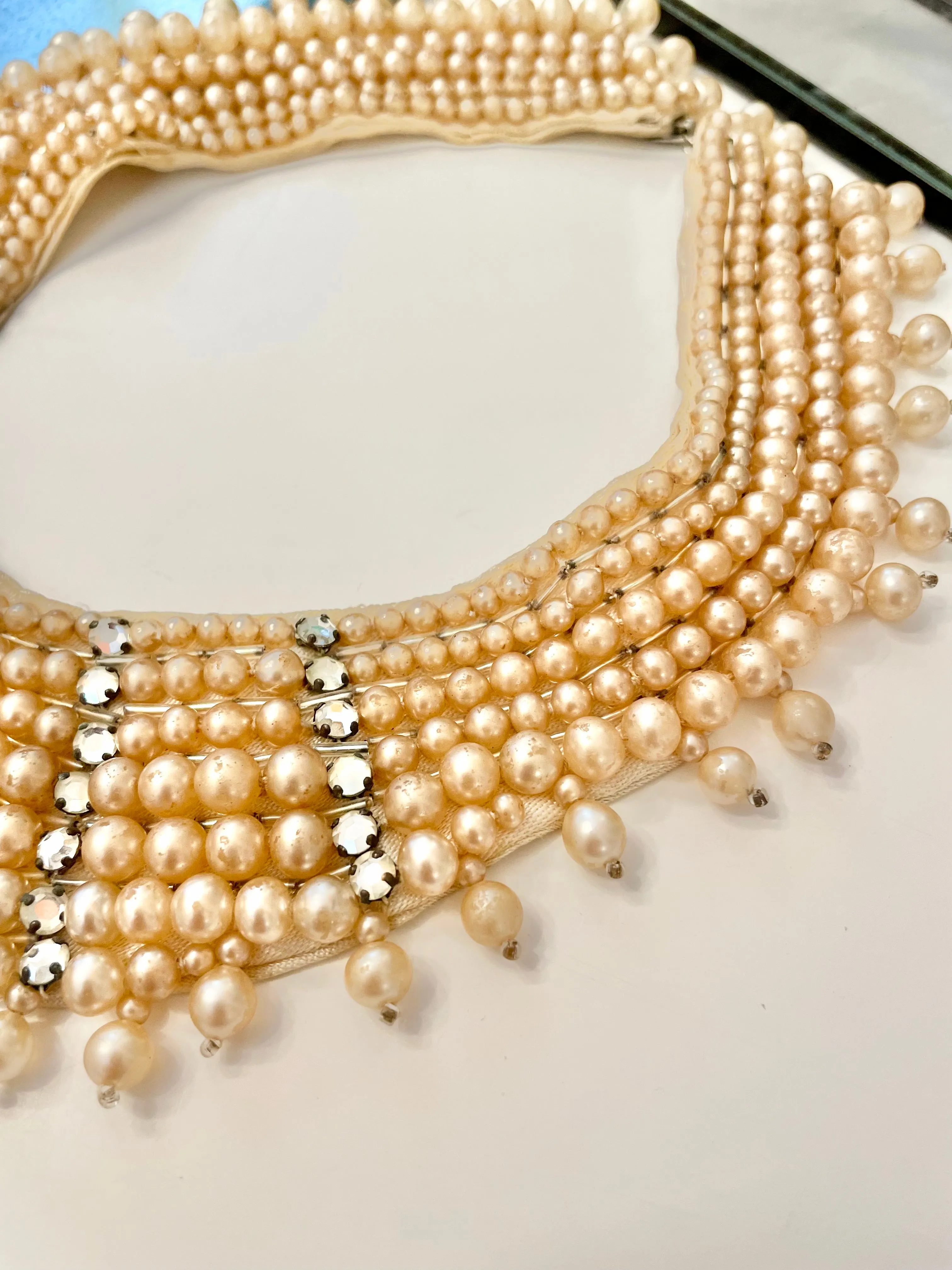 The most charming pearl and rhinestone collar... so elegant