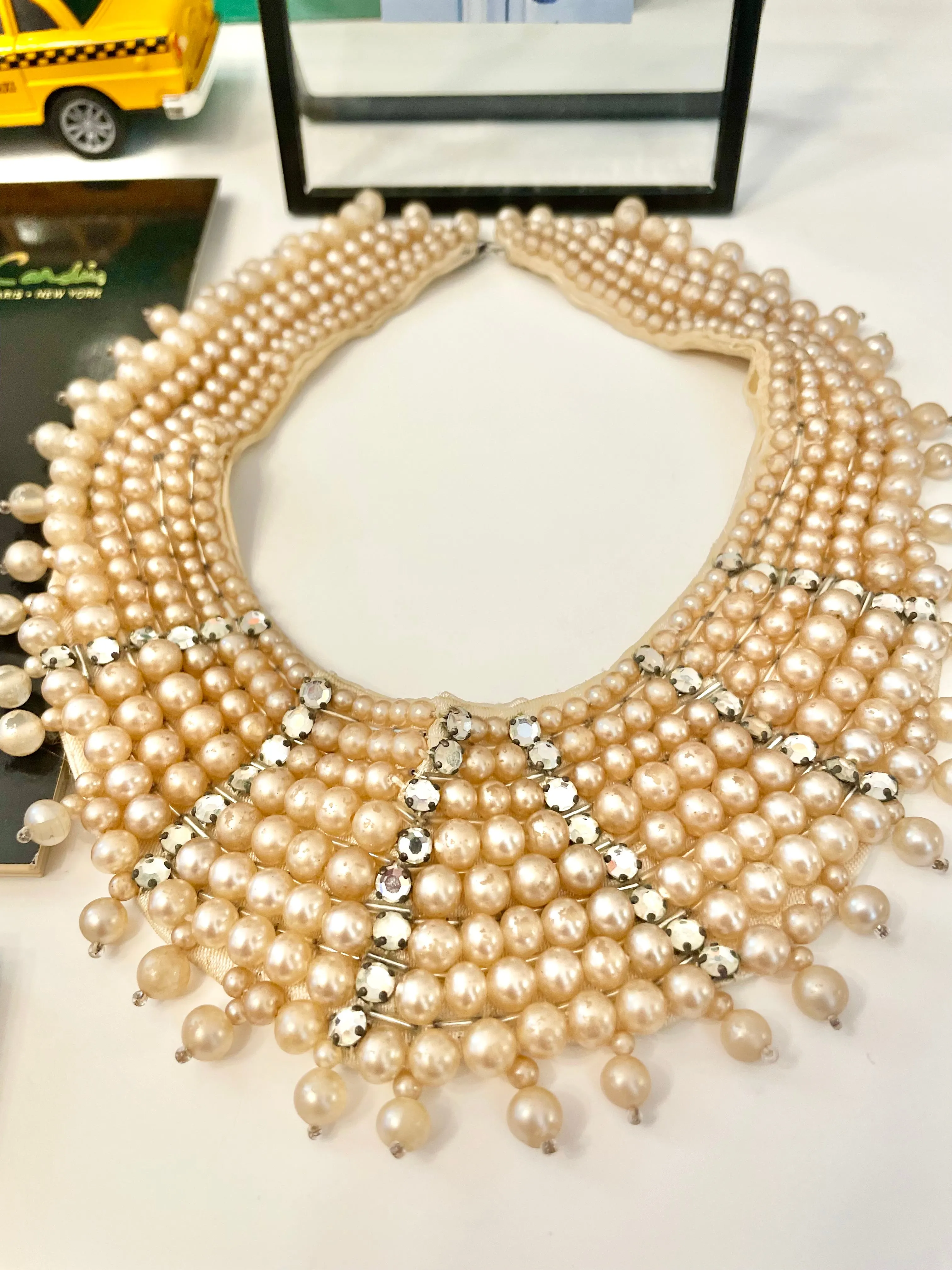 The most charming pearl and rhinestone collar... so elegant