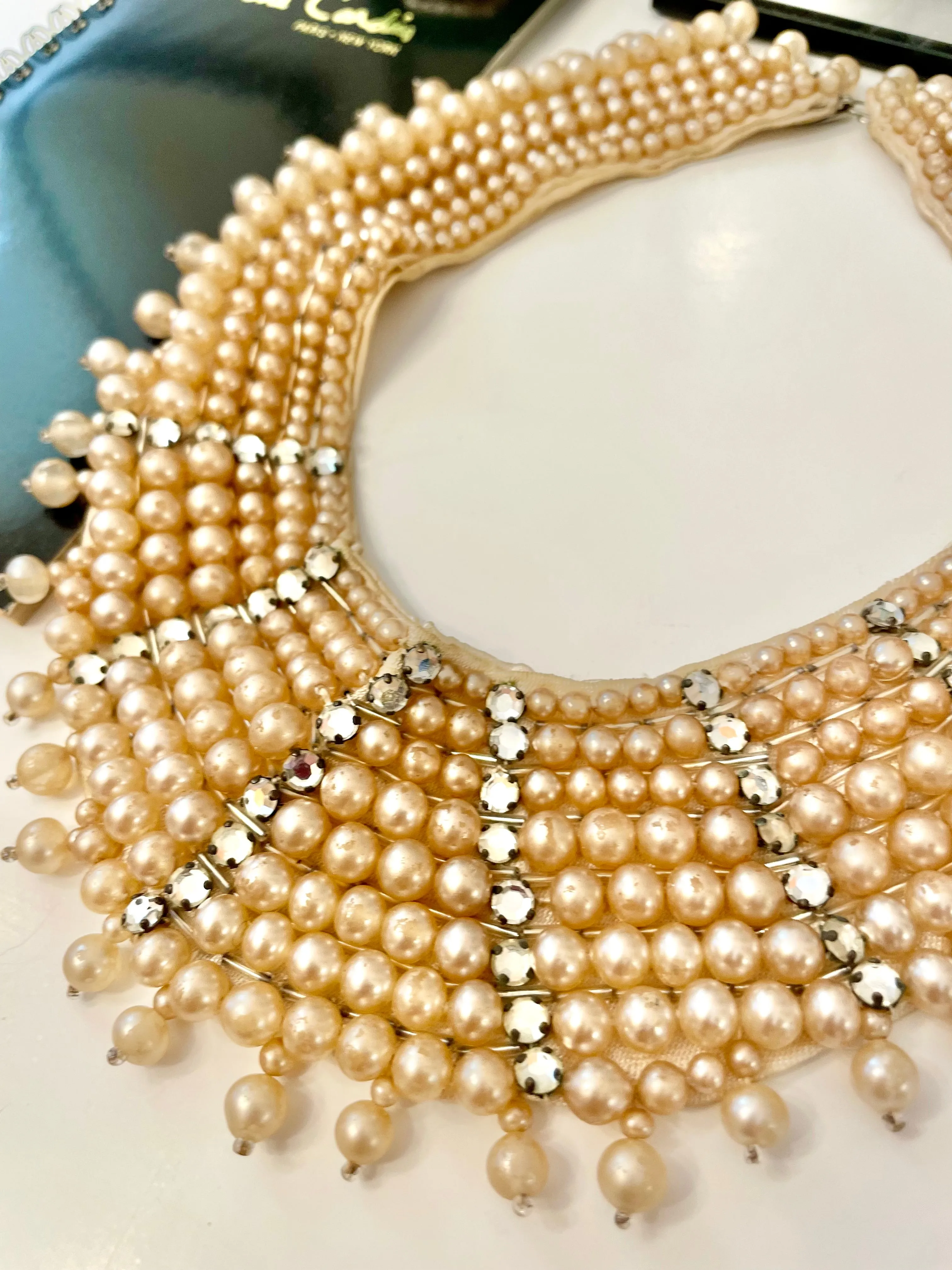 The most charming pearl and rhinestone collar... so elegant