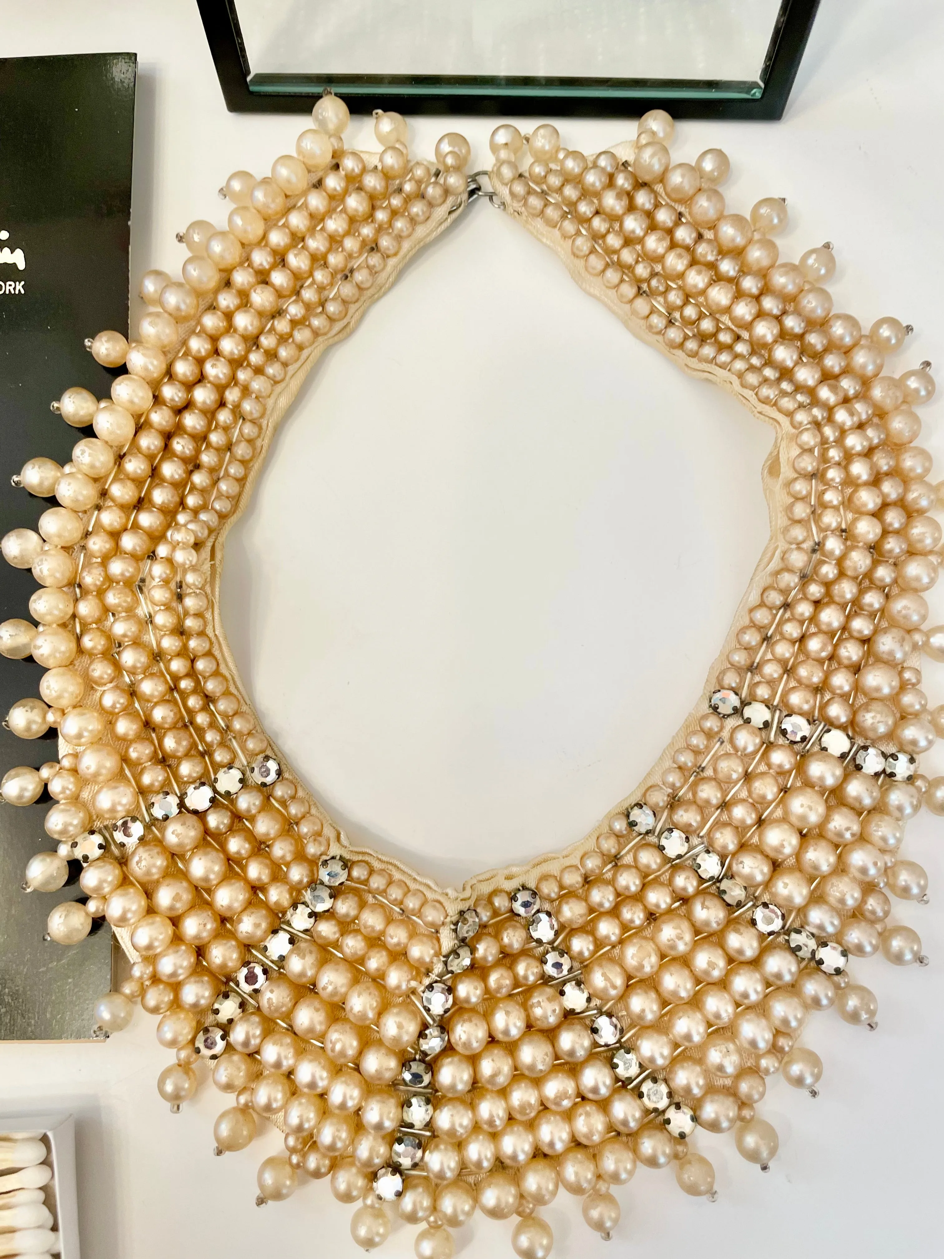 The most charming pearl and rhinestone collar... so elegant