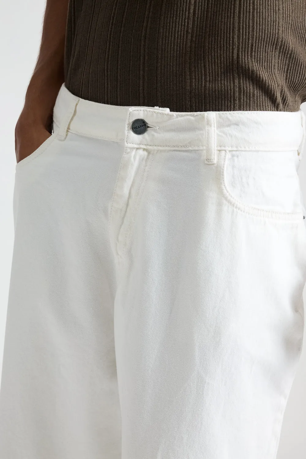 Timeless White Straight Fit Men's Jeans